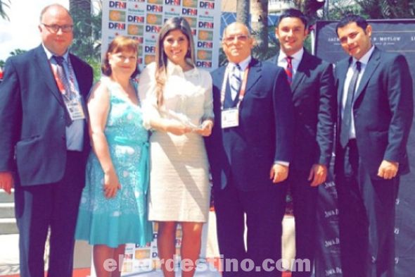 Shopping China estuvo representada en los actos de premiación en Orlando, por los funcionarios Mónica Helena Jara, Mario Nunes y Félix Lugo. (Foto: Marketing y Mercadeo).