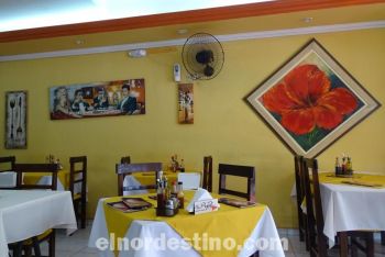 El hermoso salón comedor de Lo de Pepe Restaurante & Chopería está debidamente ambientado y acondicionado para que la experiencia de los comensales sea la mejor. (Foto: Diego Lozano).