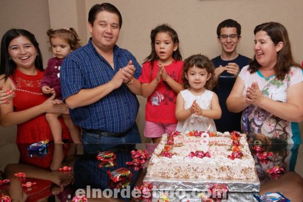 La pequeña Mirta festejó sus tres años con una divertida y colorida fiesta que ofrecieron sus padres. El encuentro tuvo lugar en su domicilio particular de Pedro Juan Caballero, el día sábado 5 de Abril de 2014. (Foto: Diego Lozano).