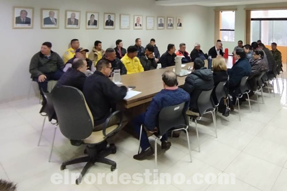 El gobernador de Amambay abogado Juan Silvino Acosta destacó la importancia del encuentro, el de involucrar a diversas instituciones para atender a diversos tipos de emergencias que se presenten en el departamento. (Foto: Dirección de Comunicaciones de la Gobernación de Amambay).