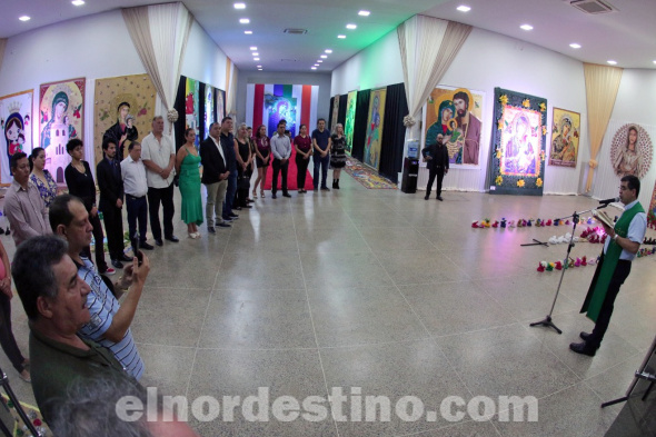 El gobernador Juancho Acosta destacó la importancia de la iniciativa, señalando que estos espacios son fundamentales para que los artistas locales puedan exhibir y dar a conocer sus trabajos. (Foto: Dirección de Comunicaciones de la Gobernación de Amambay).