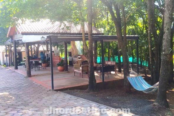 “El Refugio Rancho y Eventos” lugar cuenta con dos piscinas, un amplio quincho con baños sexados, y las comodidades necesarias para alojar un grupo familiar, ya sea acampando o disponiendo de la casa. (Foto: El Refugio Ranchos y Eventos).