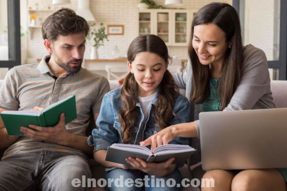 La disciplina positiva incluye un conjunto de prácticas de crianza democráticas que nos permiten guiar y acompañar el desarrollo de los niños desde el amor y el respeto, y puede ser aplicada por padres, educadores y toda persona que ejerza un rol importante en la vida de un niño. (Foto: Mundo Mujer).