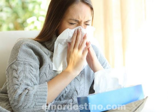 La mejor manera de ayudar a prevenir la transmisión de los microbios causantes de enfermedades respiratorias es evitar el contacto con gotitas o secreciones de saliva, mucosidad y lágrimas. (Foto: Divulgación).