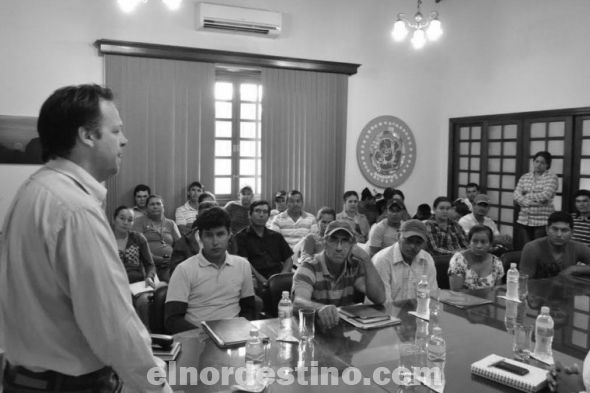 El gobernador de Amambay Pedro González recibió en la sede gubernamental a pequeños agricultores de la región