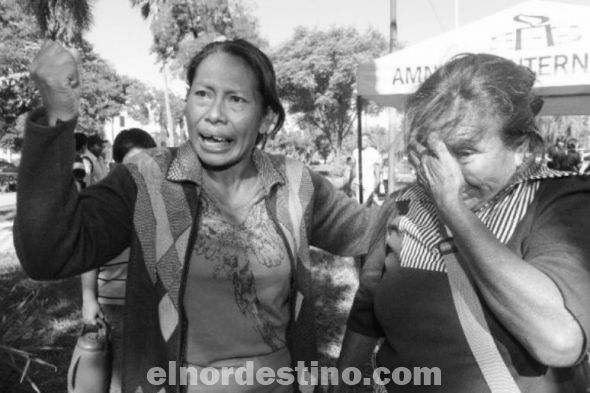 Indígenas de la comunidad Sawhoyamaxa lloran al lograr media sanción a expropiación de tierras