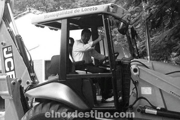 Municipalidad de Loreto adquiere máquina vial para cooperar en el mejoramiento de las calles y caminos vecinales