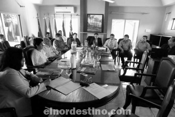 Gobernador de Amambay Pedro González Ramírez presentó anuario de gestión a los concejales departamentales 