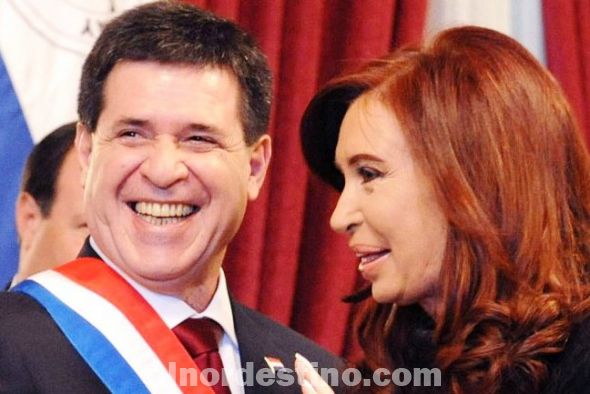 El presidente paraguayo Horacio Cartes calificó de inviable la represa de Yacyretá que Paraguay comparte con Argentina 