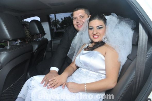Enlace Matrimonial de Cintia Villalba y Juan Acosta en la Seccional Seccional Colorada Nro. 217 “Domingo Montanaro”