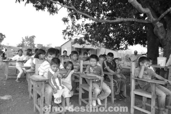Comunidad indígena que daba clases bajo árbol ya cuenta con sala de aula provista por la Gobernación de Amambay