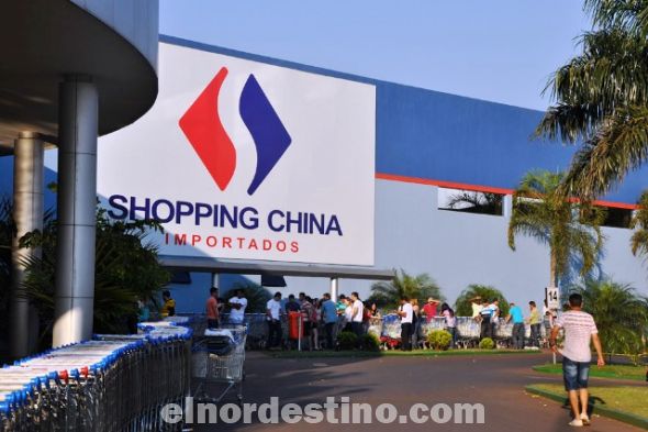 En el segundo día del Black Friday Frontera Shopping China de Pedro Juan Caballero acaparó la atención de los turistas