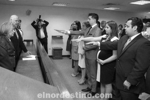 Joven abogado pedrojuanino prestó juramento como juez junto a otros nuevos magistrados y agentes fiscales