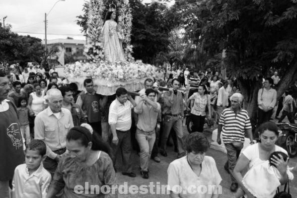 Miles de feligreses participaron de la procesión de la imagen de la Virgen del Rosario santa patrona de la ciudad de Horqueta