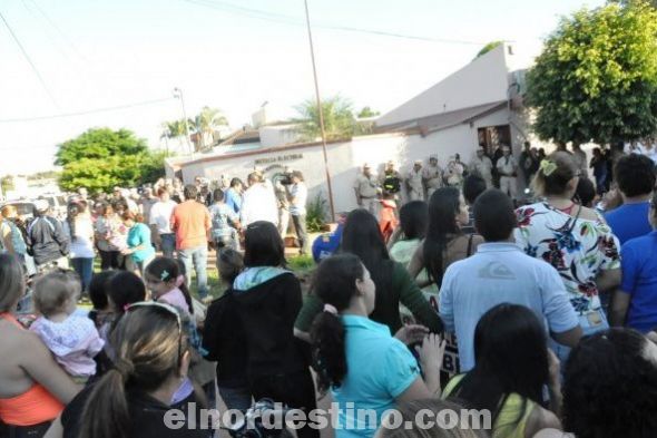 Cientos de liberales protestaron frente a local del Tribunal electoral del Amambay reclamando el triunfo de Pedro González