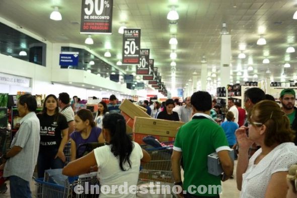 Con la expectativa de un gran volumen de ventas se inició el segundo día del Black Friday Frontera en Shopping China