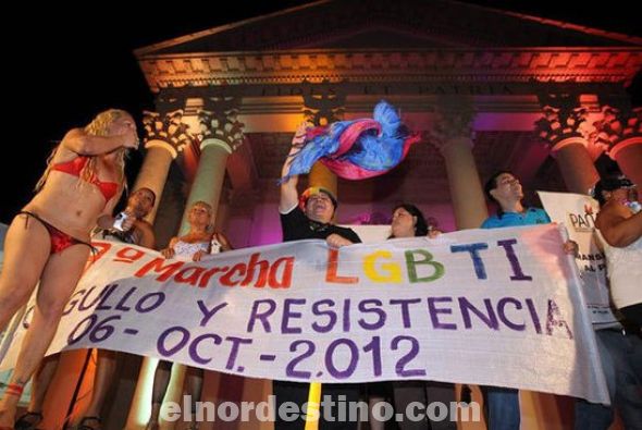 Marcha gay en Asunción también repudió al Presidente de la Nación Federico Franco