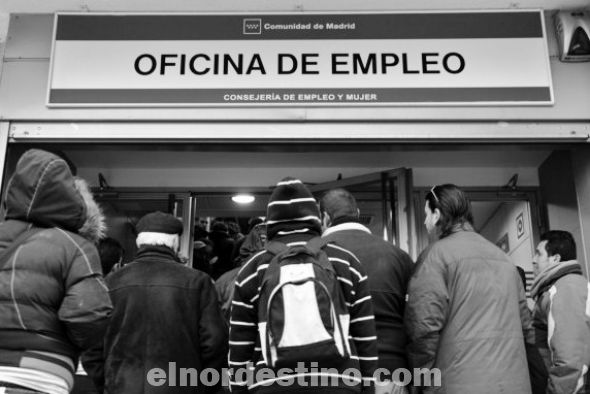 La tasa de desempleo aumentó ligeramente en España en el primer trimestre de 2015 hasta el 23,78%