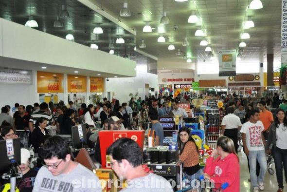 Shopping China de Pedro Juan Caballero recibió a muchos turistas y visitantes ilustres en pleno feriado largo de Brasil