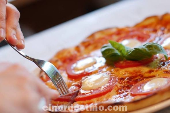 Para que una pizza sea poco calórica su masa debe ser baja en gluten, porque es allí donde está el mayor aporte de calorías