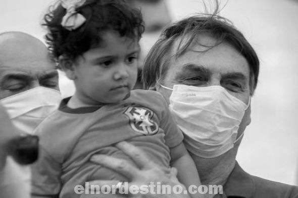 Ni en cien años el Coronavirus podría exterminar toda la población de Brasil, dio a entender el presidente Jair Bolsonaro